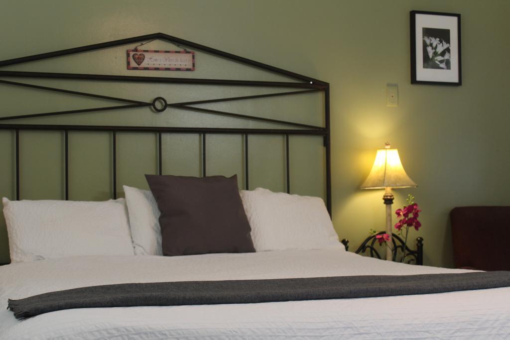 El Rancho Motel Bishop Bagian luar foto